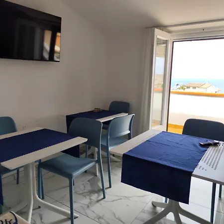 Bed & Breakfast Loft 3*